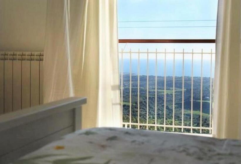 Triple Room Sea View, B&b Miravalle Agrigento