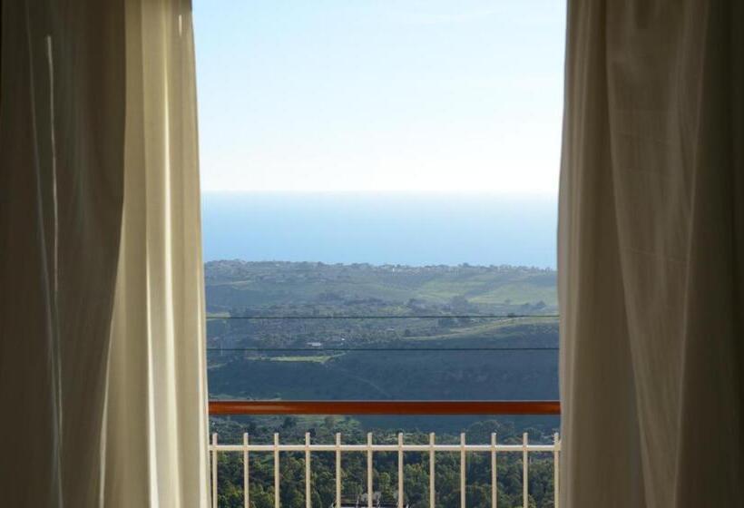 Triple Room Sea View, B&b Miravalle Agrigento