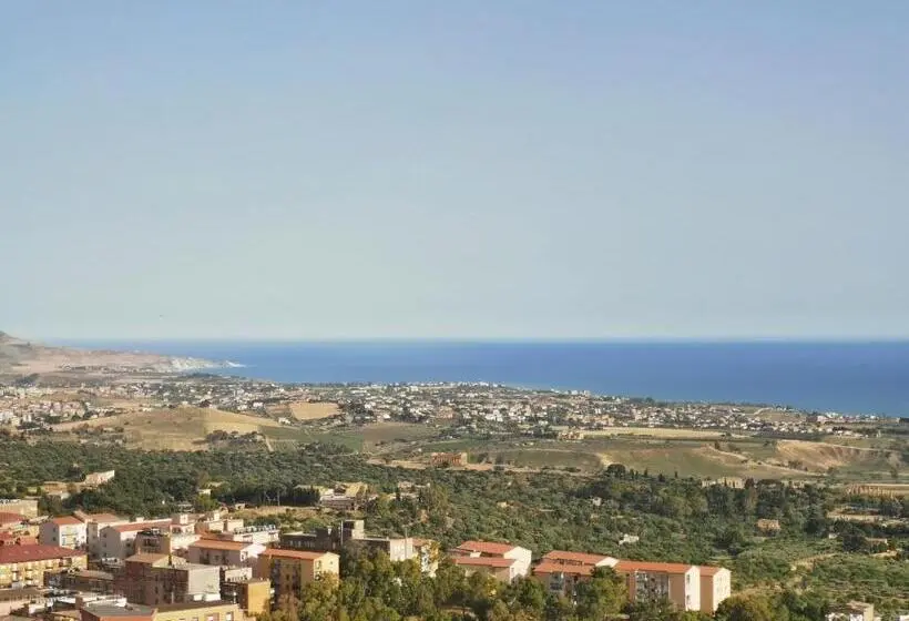 اتاق استاندارد چهار تخته با چشم‌انداز دریا, B&b Miravalle Agrigento