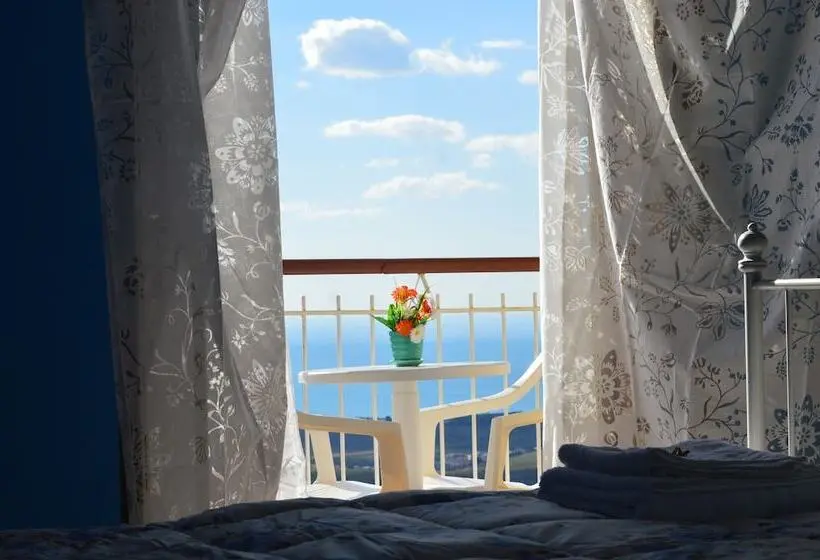 اتاق استاندارد با تخت دوبل و چشم‌انداز دریا, B&b Miravalle Agrigento