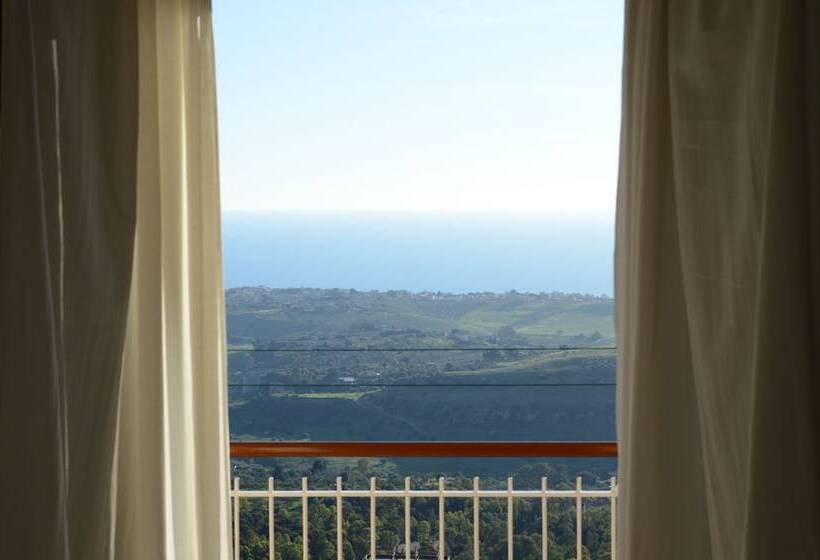 Triple Room Sea View, B&b Miravalle Agrigento