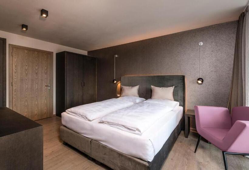Номер Стандарт с Балконом, Appartements Schmied Hans