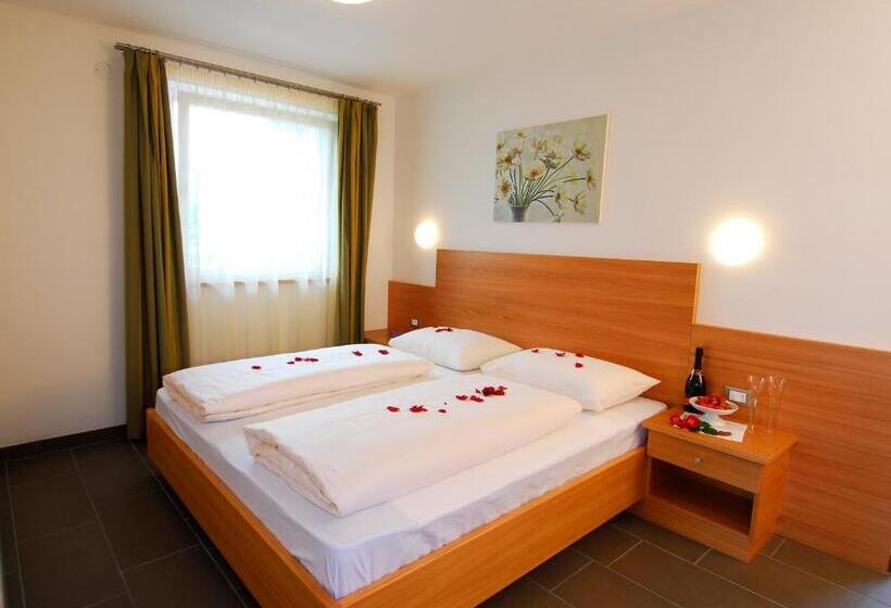 شقة غرفة نوم واحدة مزودة بشُرفة, Appartements Schmied Hans