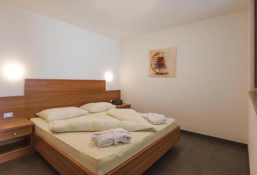 شقة غرفة نوم واحدة مزودة بشُرفة, Appartements Schmied Hans