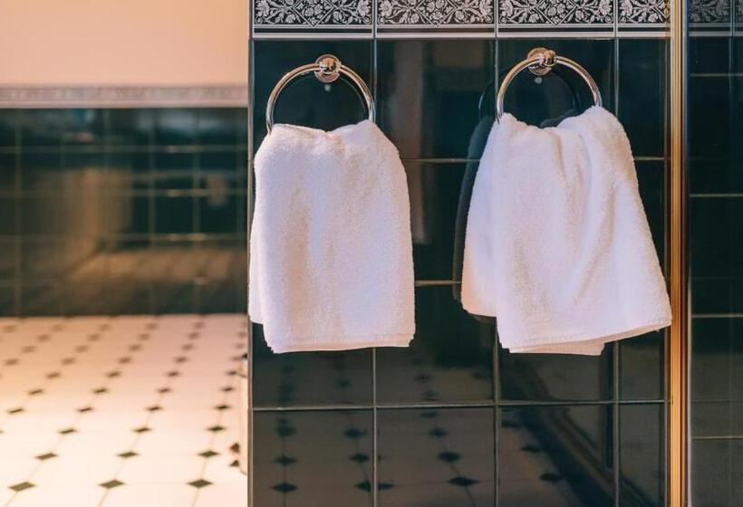 جناح, Country Club Villas