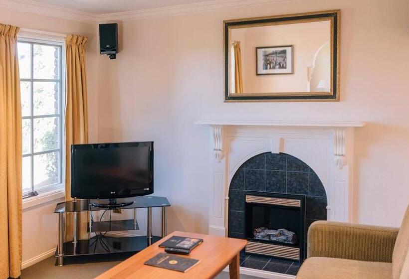 جناح, Country Club Villas