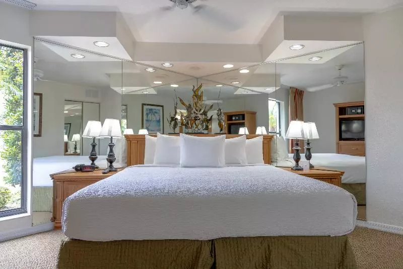 ویلای 2 خوابه, Country Club Villas