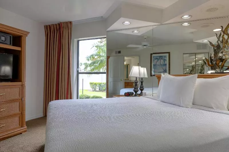ویلای 2 خوابه, Country Club Villas