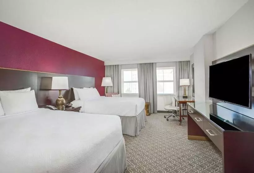 اتاق استاندارد, Astor Crowne Plaza  Corner Of Bourbon Street