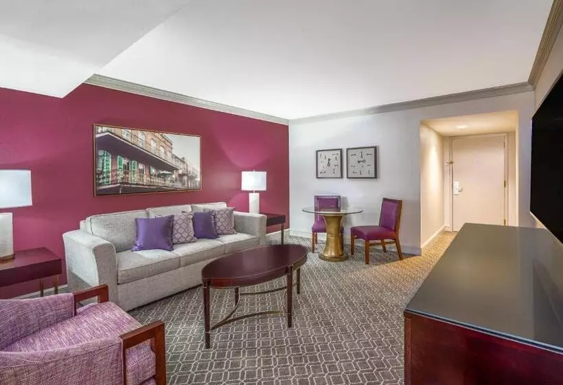 سوئیت با تخت بزرگ, Astor Crowne Plaza  Corner Of Bourbon Street