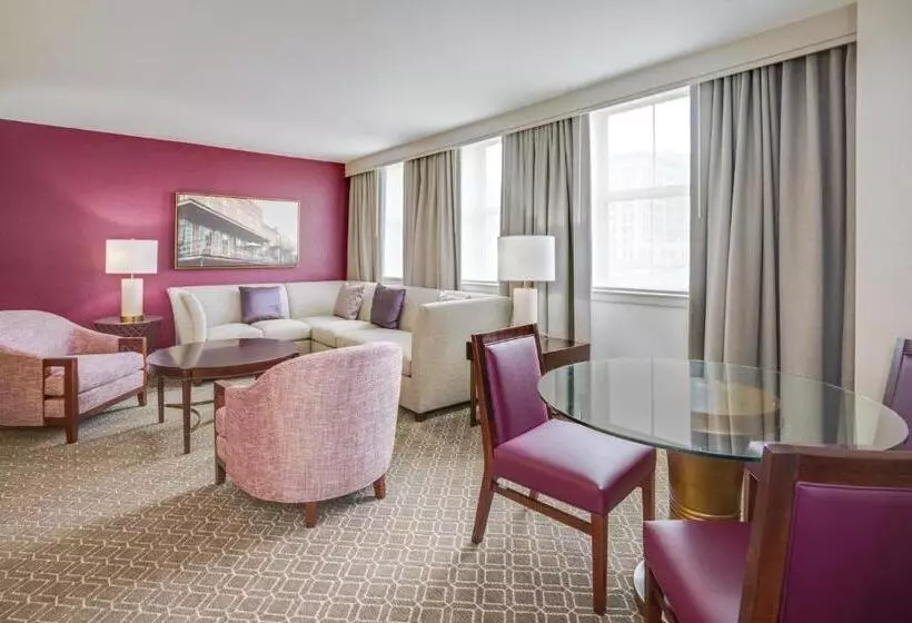 سوییت, Astor Crowne Plaza  Corner Of Bourbon Street
