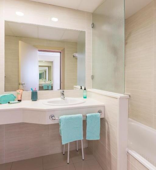 Номер Стандарт Вид на Море, Bahia Calpe by Pierre & Vacances