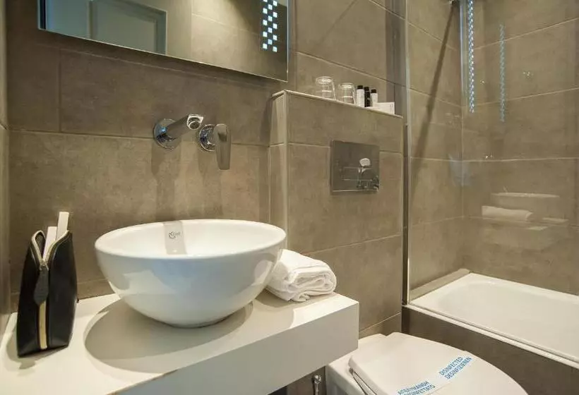 Chambre Standard Individuelle, Fedriades Delphi
