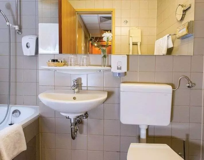 اتاق استاندارد, Danubius Hotel Hungaria City Center