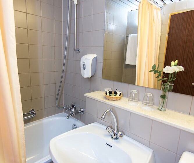 اتاق سوپریور, Danubius Hotel Hungaria City Center