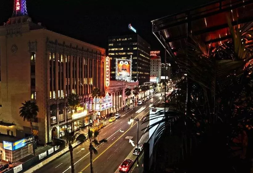 سوییت, Loews Hollywood