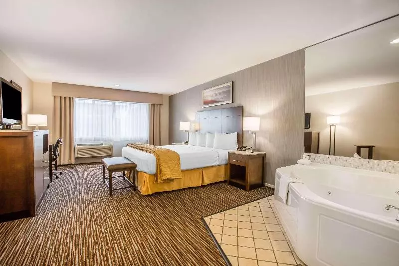 Standard-huone King-vuode, Quality Inn & Suites Hermosa Beach
