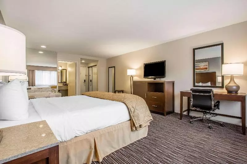 Standard-huone King-vuode, Quality Inn & Suites Hermosa Beach