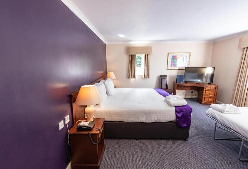 패밀리 룸, Thatchers