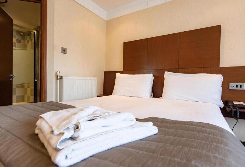 스탠다드 룸, Thatchers