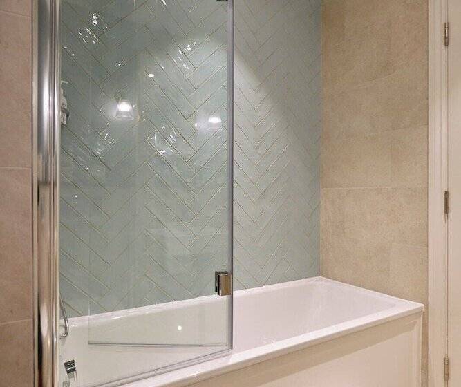 디럭스 룸, The Swan Hotel And Spa