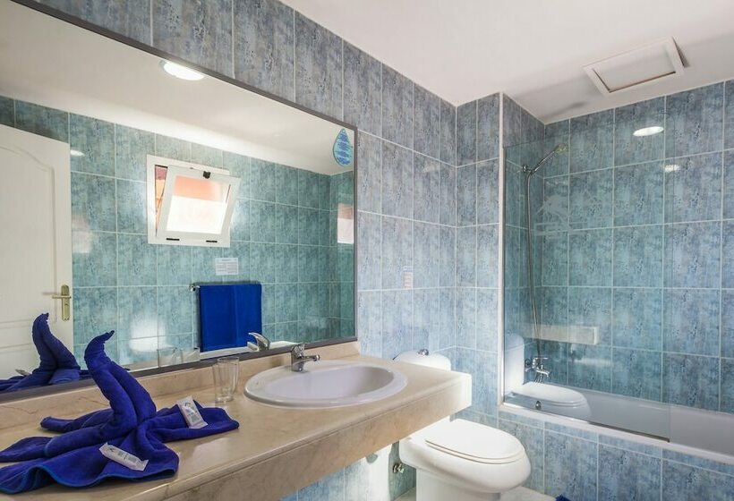 شقة غرفة واحدة, Oasis Village