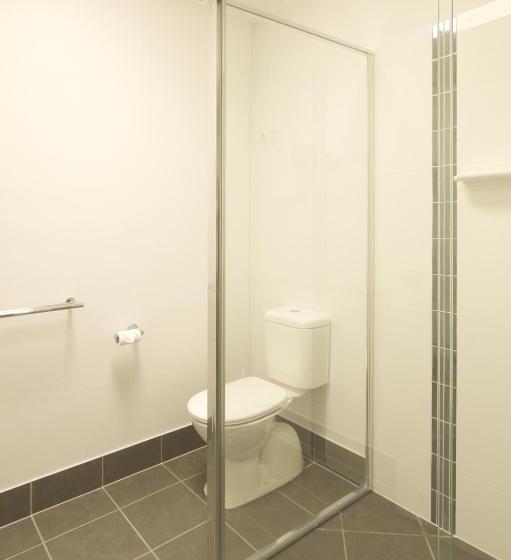 패밀리 룸, Glenmore Palms Motel
