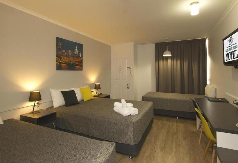 家庭间, Glenmore Palms Motel