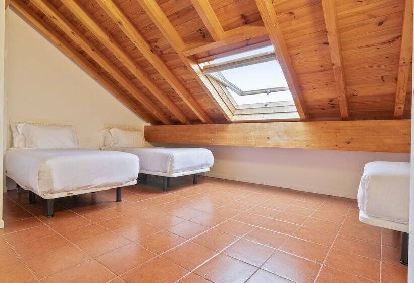 דירת דופלקס 3 חדרי שינה, Abba Comillas Apartments