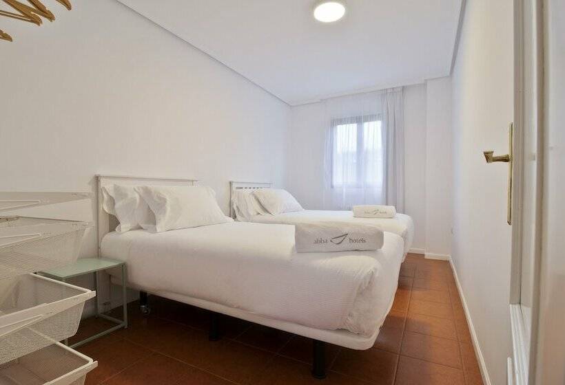 침실 2개 아파트, Abba Comillas Apartments