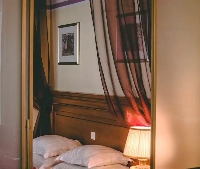 اتاق لوکس, Nunne Boutique