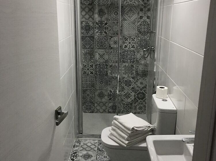 Standard Triple Room with Terrace, Hostal Boutique Benidorm Blue Beach