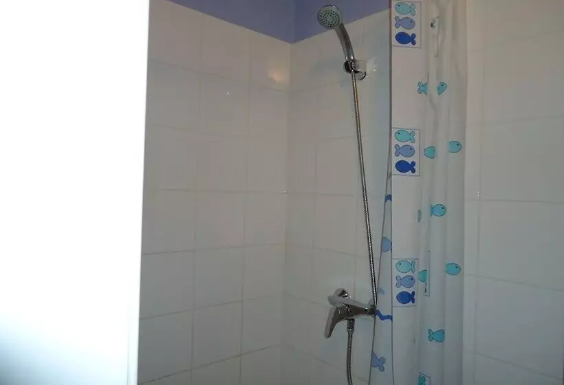 اتاق استاندارد, Hôtel Des Voyageurs