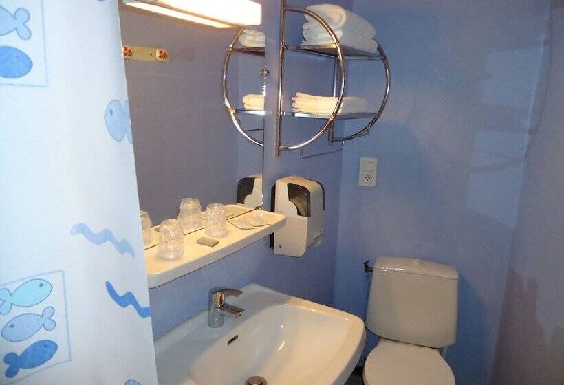 スタンダード４人部屋, Hôtel Des Voyageurs