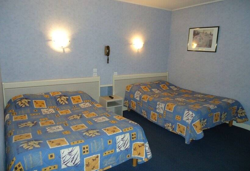 Четырехместный Номер Стандарт, Hôtel Des Voyageurs