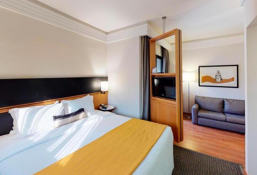 スーペリアースイート, Estanplaza International