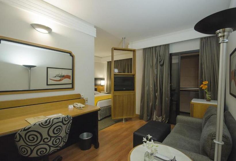 スーペリアースイート, Estanplaza International