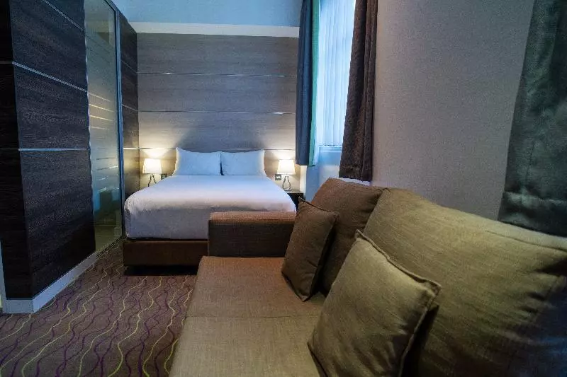 اتاق استاندارد با چشم‌انداز دریا, Grand Hotel Due Golfi