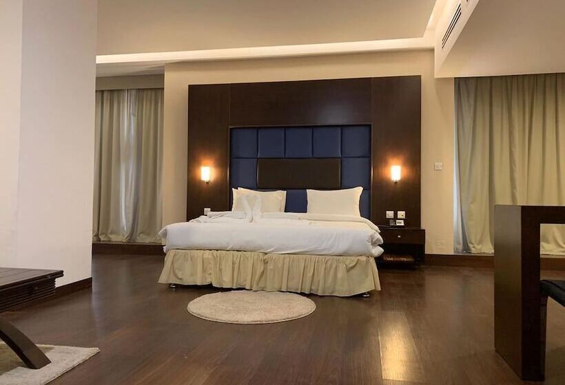 سوییت, Haffa House