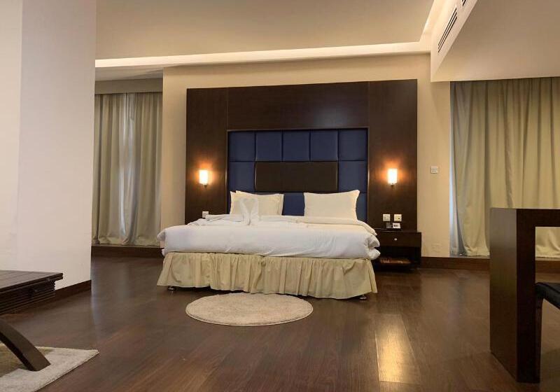 سوییت, Haffa House