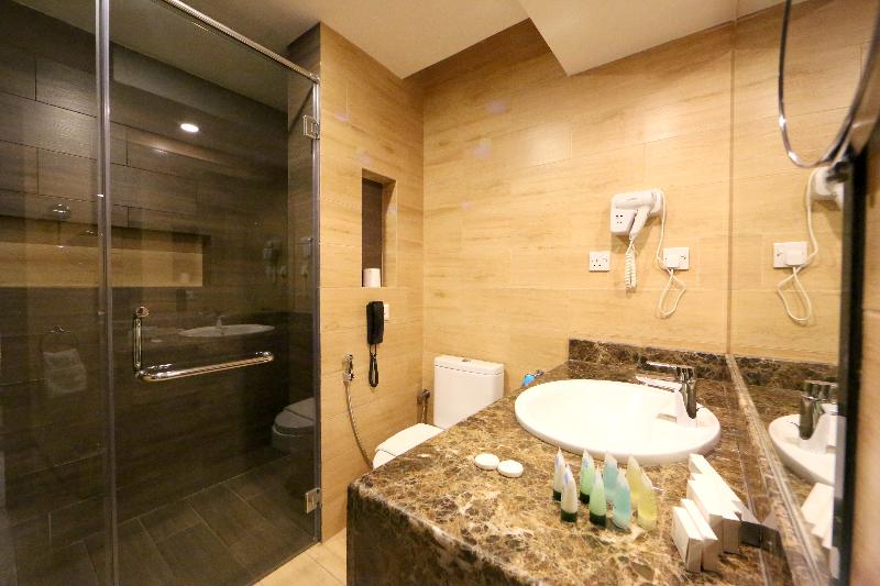 سوییت, Haffa House