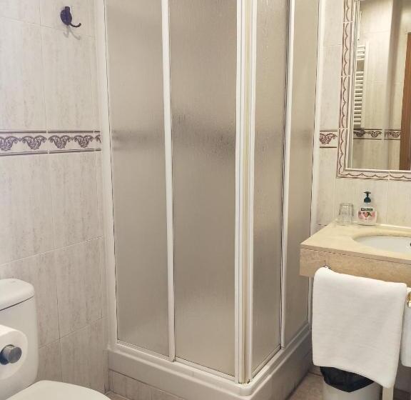 اتاق استاندارد یک نفره, Hostal Maria Ronda