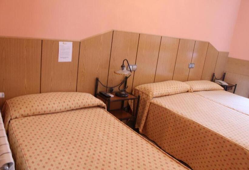 اتاق استاندارد, Hostal Maria Ronda