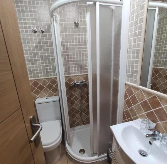 اتاق اکونومی, Hostal Maria Ronda