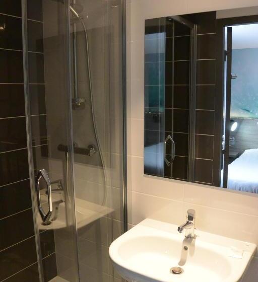 غرفة قياسية رباعية, Kyriad Direct Tours Sud  Chambray Les Tours