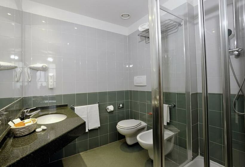 اتاق خانوادگی, La Meridiana Bleisure