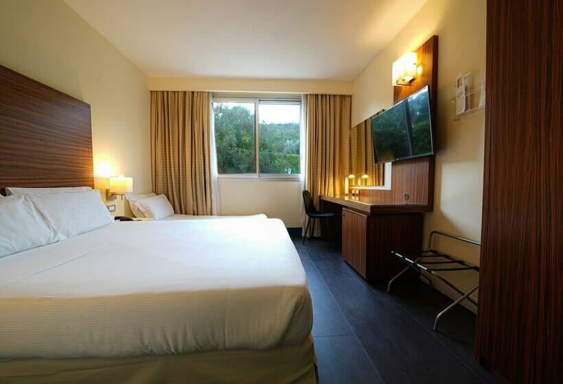 اتاق راحتی سه تخته, La Meridiana Bleisure