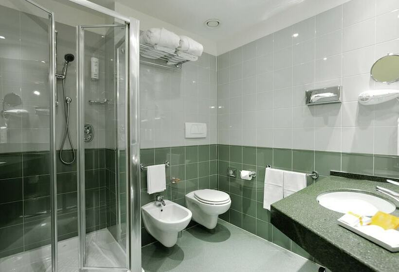 اتاق راحتی سه تخته, La Meridiana Bleisure