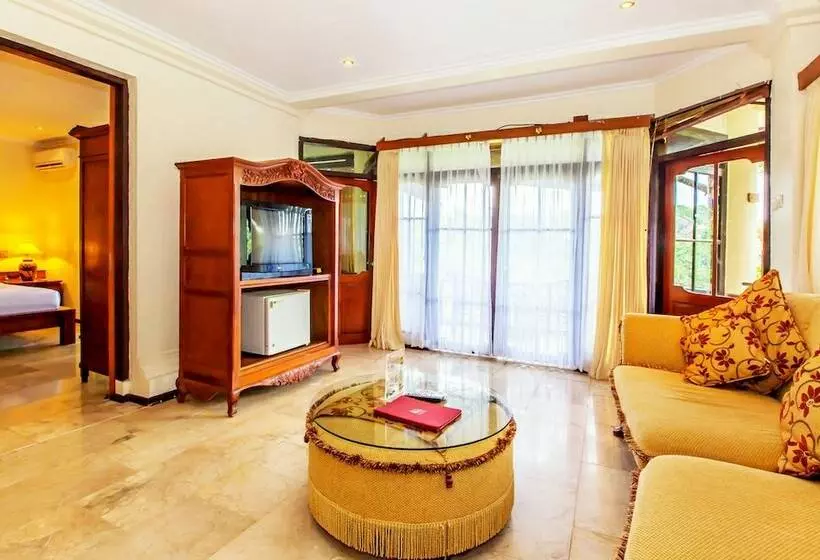 سوییت اجرایی, Puri Bunga Resort & Spa