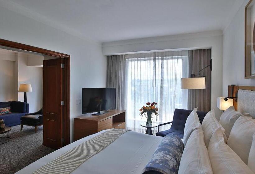 Suite with lake view, Real Intercontinental Metrocentro Managua, An Ihg